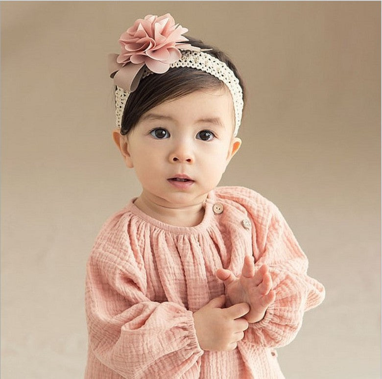 Baby lace headband.