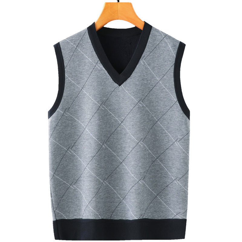 Dad Wore A Spring And Autumn Vest With A Middle-aged Sweater.