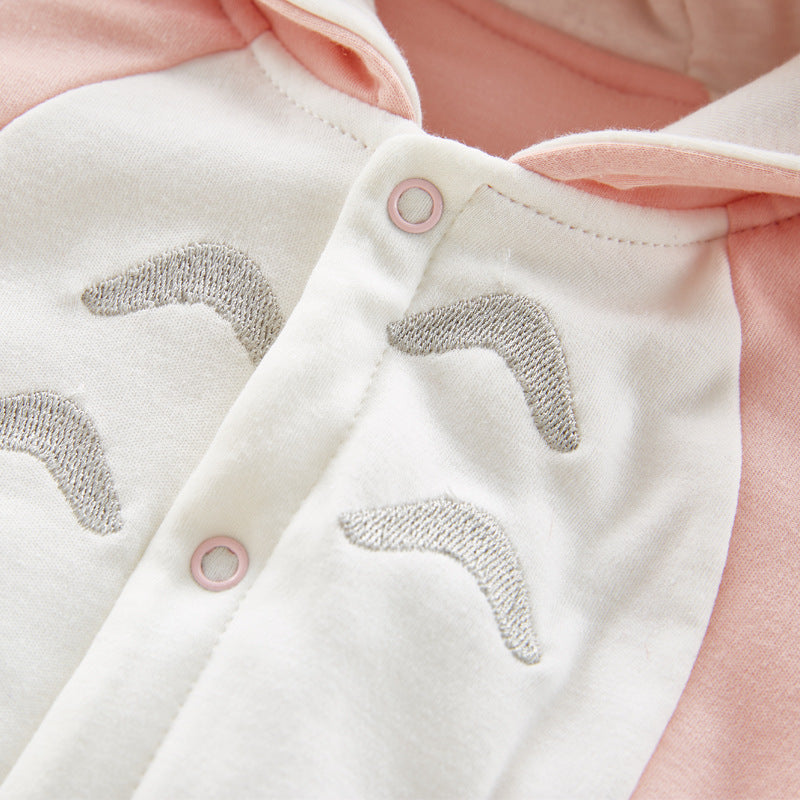 The new cotton padded cotton baby romper thickened chinchilla hooded cotton baby Onesies newborn go climbing clothes.