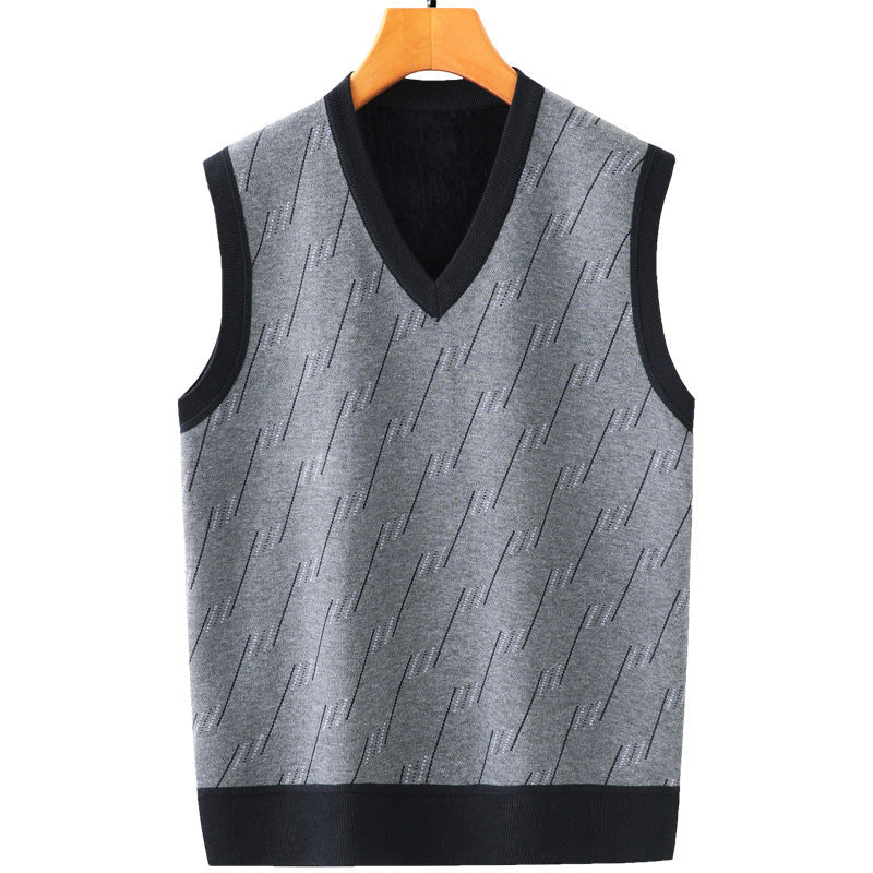 Dad Wore A Spring And Autumn Vest With A Middle-aged Sweater.